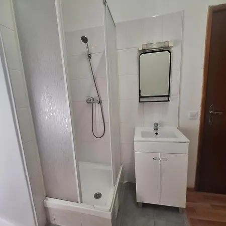 Residencial Ideal Hostel