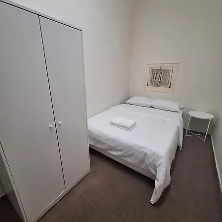 Residencial Ideal Hostel