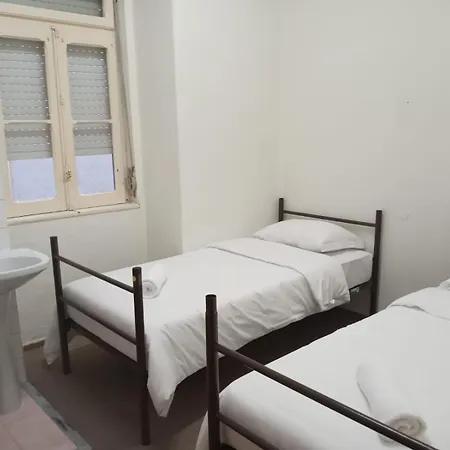 Residencial Ideal Hostel