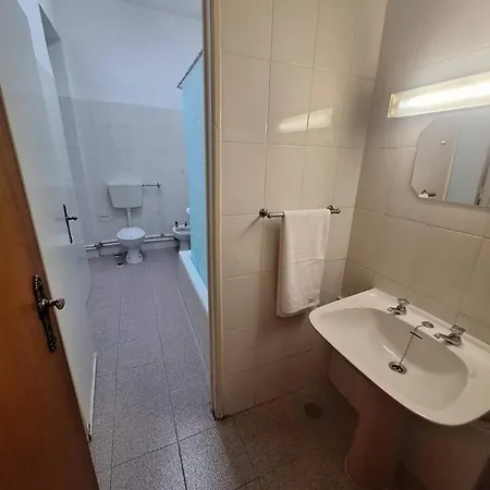 Хостел Residencial Ideal Лиссабон